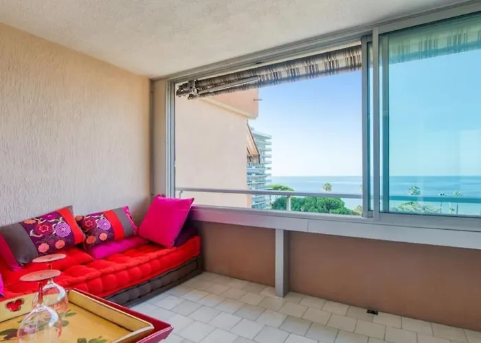 Et 2 Etoiles カンヌ