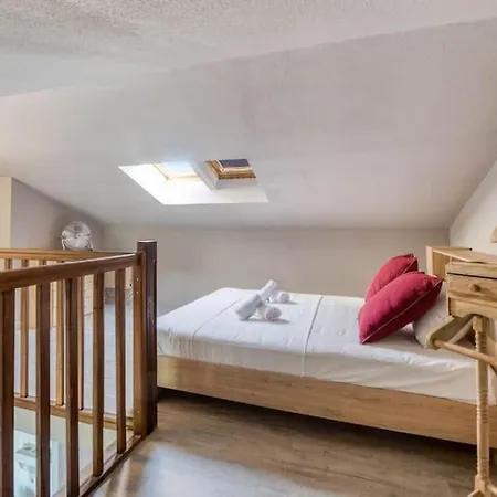 Et Yourhosthelper 2 Etoiles Appartement Cannes